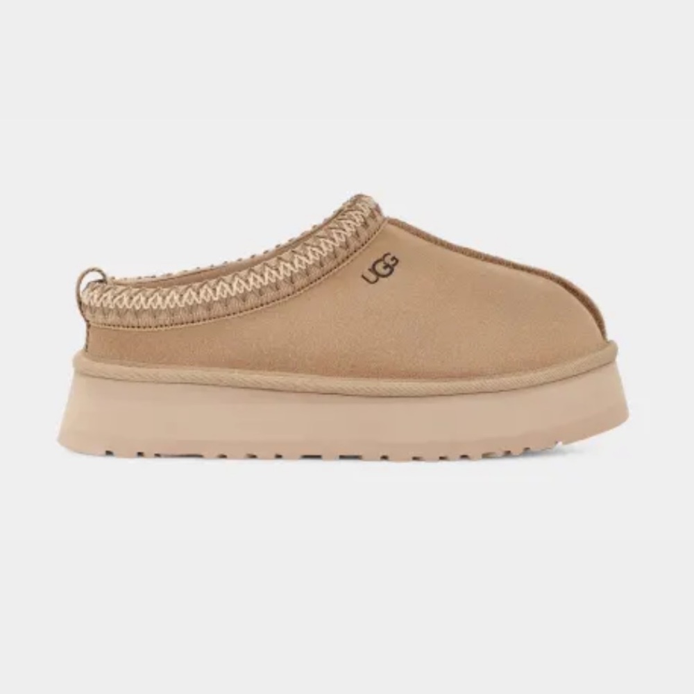 Inspired U G G Platform New in the box size 9 Mustard Seed